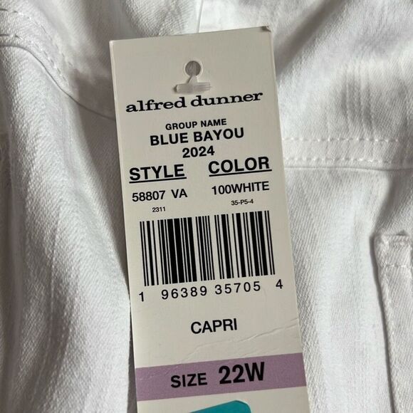 ALFRED DUNNER Capri Pants 22W White Slimming Stretch Blue Bayou Mid Rise Plus - Picture 15 of 15